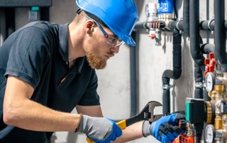 installateur-helm-moersleutel